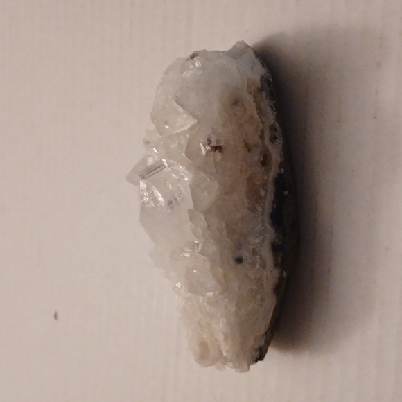 Raw White & Clear With Black Bottom Crystal - Gemstone - Picture 2 of 9